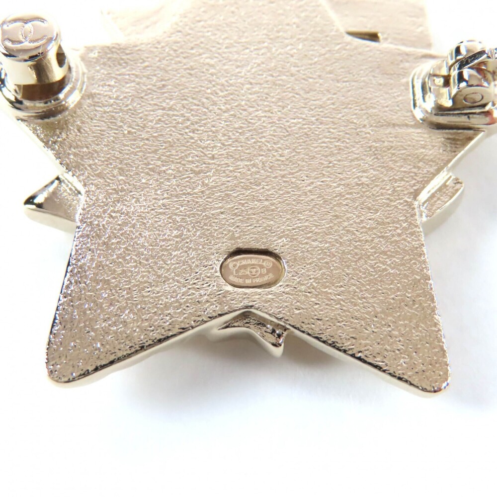 CHANEL Authentic Gold Logo Brooch - Picture 7 of 7